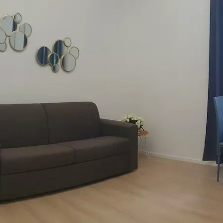 Space Apartment *